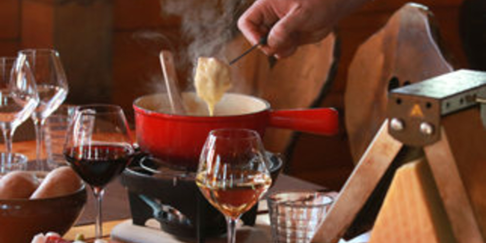 Le Chalet Chamoniard Montpellier présente la recette de la Fondue au fromage à déguster à Lattes (® SAAM-fabrice chort)