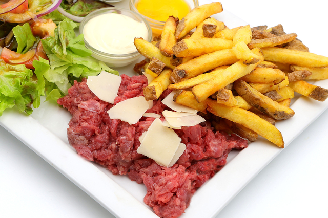 Tartare de bœuf charolais au couteau