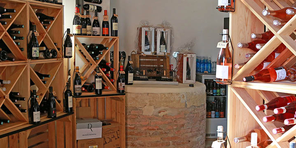 Au 429 idées à Codognan propose une belle cave à vins et spiritueux (® SAAM fabrice Chort) Au 429 idées à Codognan propose une belle cave à vins et spiritueux (® SAAM fabrice Chort)